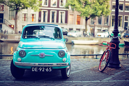 De ce baietii „rai” prefera fetele cuminti? Amsterdam-bike-blue-car-cars-favim-com-3646741